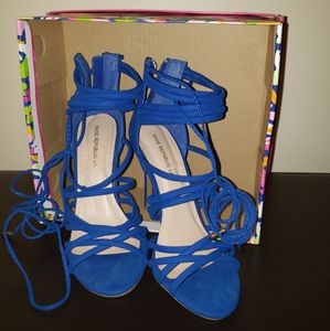 Trendy Blue heels